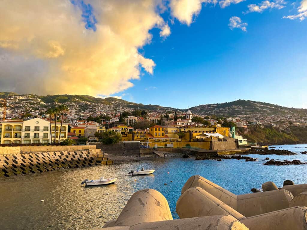 Portugal_Maderia_Marina sunrise city view